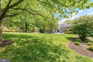8240 Taunton Pl, Springfield, VA 22152 - Photo 40