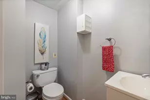 8240 Taunton Pl, Springfield, VA 22152 - Photo 28