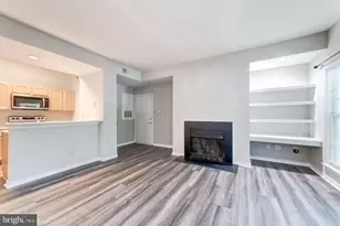 3903 Penderview Dr, Fairfax, VA 22033 - Photo 4