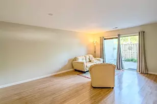 2674 Glengyle Dr, Vienna, VA 22181 - Photo 4