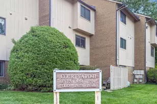 2674 Glengyle Dr, Vienna, VA 22181 - Photo 2