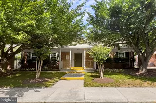 8123 Kingsway Ct, Springfield, VA 22152 - Photo 30