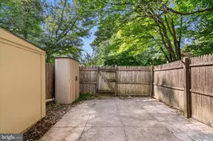 8123 Kingsway Ct, Springfield, VA 22152 - Photo 22