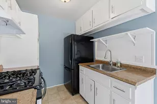 4903 Americana Dr, Annandale, VA 22003 - Photo 22