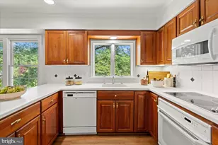 1732 Chesterford Way, McLean, VA 22101 - Photo 12