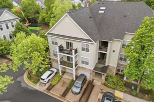 5172 William Colin Ct, Centreville, VA 20120 - Photo 2