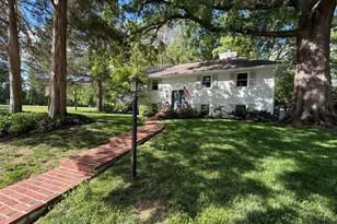 1014 Potomac Ln, Alexandria, VA 22308 - Photo 2