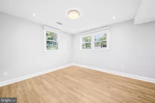 14711 Carlbern Dr, Centreville, VA 20120 - Photo 32