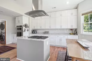 11701 Braddock Rd, Fairfax, VA 22030 - Photo 18