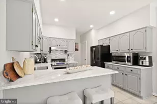 6822 Jeremiah Ct, Fairfax Station, VA 22039 - Photo 28