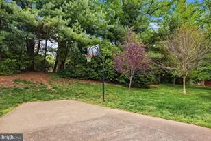 9632 Lindenbrook St, Fairfax, VA 22031 - Photo 42