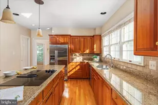 13018 Grey Friars Pl, Herndon, VA 20171 - Photo 16