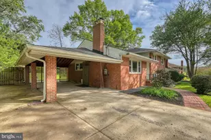 1635 Dinneen Dr, McLean, VA 22101 - Photo 4