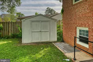 1635 Dinneen Dr, McLean, VA 22101 - Photo 40