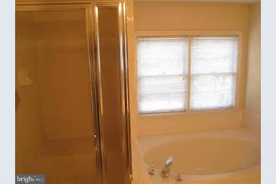 7059 Kings Manor Dr, Alexandria, VA 22315 - Photo 12