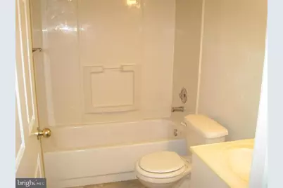 7059 Kings Manor Dr, Alexandria, VA 22315 - Photo 18