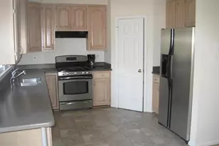 7059 Kings Manor Dr, Alexandria, VA 22315 - Photo 8