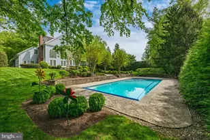 8405 Brookewood Ct, McLean, VA 22102 - Photo 2