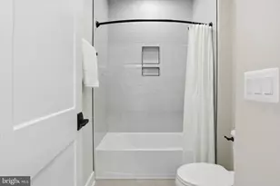 613 Upham Pl NW, Vienna, VA 22180 - Photo 60