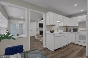 9257 Cardinal Forest Ln, Lorton, VA 22079 - Photo 2