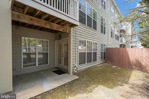 9257 Cardinal Forest Ln, Lorton, VA 22079 - Photo 4