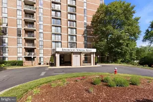 2300 Pimmit Dr, Falls Church, VA 22043 - Photo 2