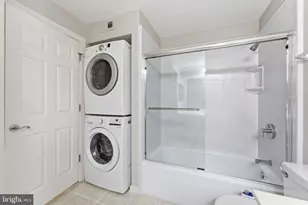 3901 Penderview Dr, Fairfax, VA 22033 - Photo 24