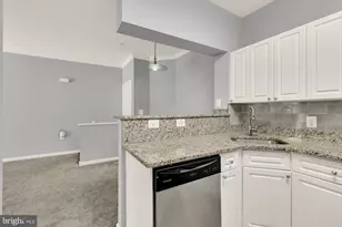 12909 Alton Square, Herndon, VA 20170 - Photo 10