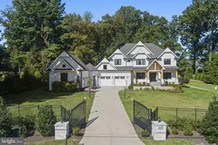 608 Walker Rd, Great Falls, VA 22066 - Photo 94