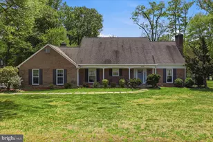 1034 Walker Mill Rd, Great Falls, VA 22066 - Photo 2