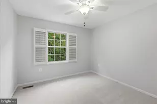 9425 Candleberry Ct, Burke, VA 22015 - Photo 20