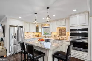 11611 Vale Rd, Oakton, VA 22124 - Photo 4