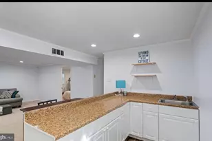11611 Vale Rd, Oakton, VA 22124 - Photo 14