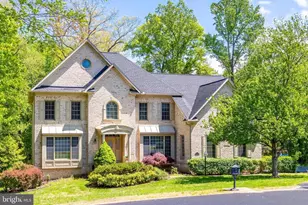 1051 Northfalls Ct, Great Falls, VA 22066 - Photo 2