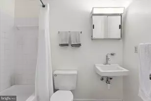9008 Lake Braddock Dr, Burke, VA 22015 - Photo 24