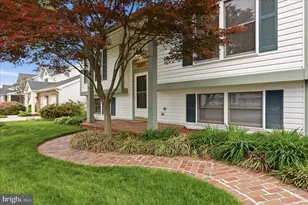 3824 Beech Down Dr, Chantilly, VA 20151 - Photo 2