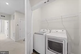 13695 Innovation Station Loop, Herndon, VA 20171 - Photo 28