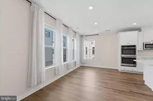 13695 Innovation Station Loop, Herndon, VA 20171 - Photo 6