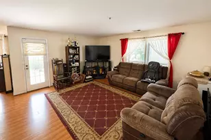 3176 Summit Square Dr, Oakton, VA 22124 - Photo 20
