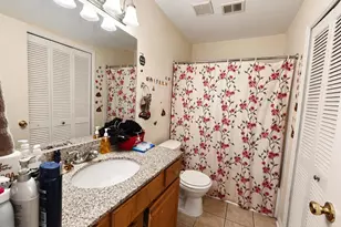 3176 Summit Square Dr, Oakton, VA 22124 - Photo 24