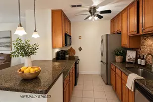 3176 Summit Square Dr, Oakton, VA 22124 - Photo 4