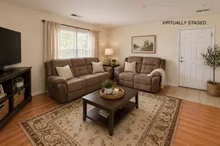 3176 Summit Square Dr, Oakton, VA 22124 - Photo 8