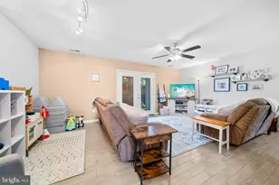 2182 Monaghan Dr, Herndon, VA 20170 - Photo 8