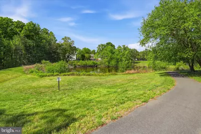 8392 Crosslake Dr, Fairfax Station, VA 22039 - Photo 10