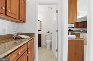 8392 Crosslake Dr, Fairfax Station, VA 22039 - Photo 26