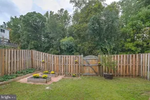 8416 Cedar Falls Ct, Springfield, VA 22153 - Photo 2