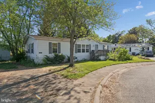 14611 Northwest Pl, Chantilly, VA 20151 - Photo 2