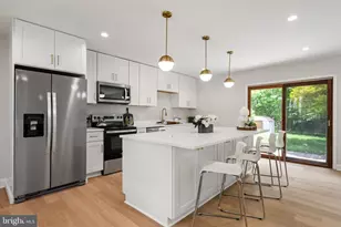 4505 Briarton Dr, Chantilly, VA 20151 - Photo 8