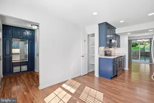 6851 Brian Michael Ct, Springfield, VA 22153 - Photo 4