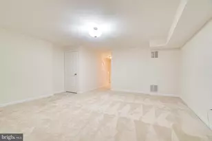 12114 Wedgeway Ct, Fairfax, VA 22033 - Photo 12
